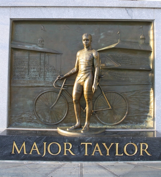 Major_Taylor_monument