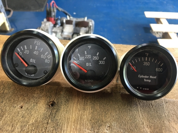 Type 4 engine gauges