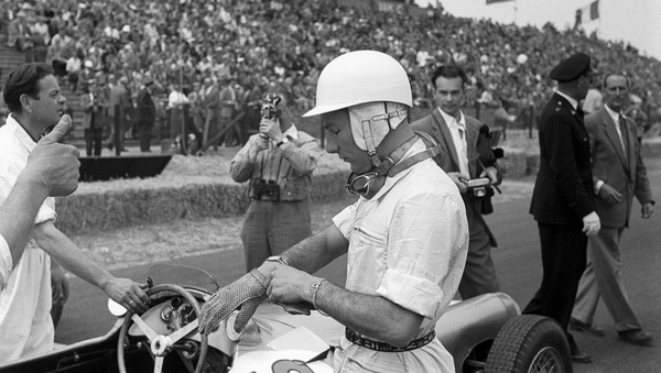 stirling-moss-mercedes-w196-grand-prix-of-the-netherlands-news-photo-1586791503