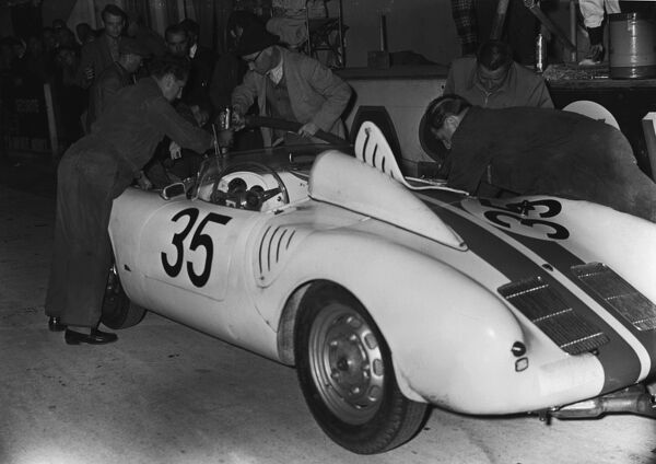 1957-le-mans-24-hours-ed-hugus-carel-godin-8891413