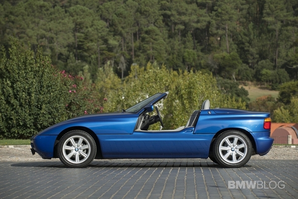BMW-Z1-blue-images-14